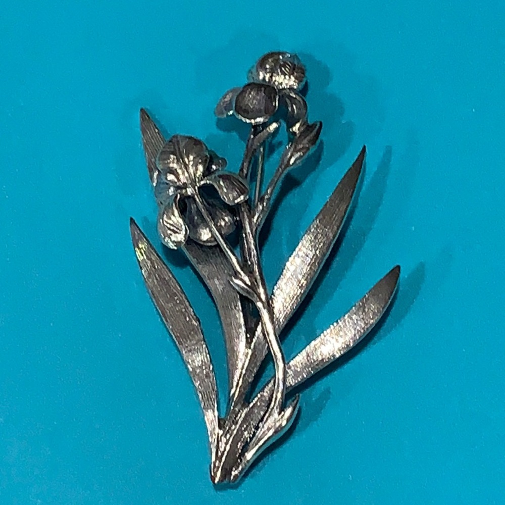 Gorgeous sterling silver pin/pendant